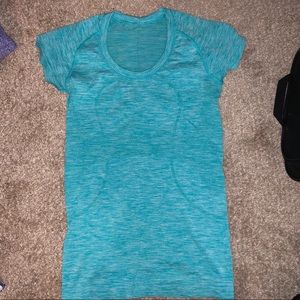 Lululemon top